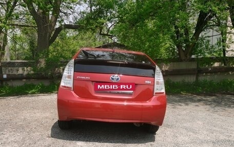 Toyota Prius, 2010 год, 1 070 000 рублей, 10 фотография
