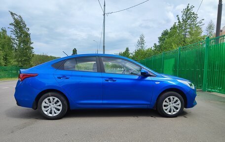 Hyundai Solaris II рестайлинг, 2017 год, 998 000 рублей, 4 фотография