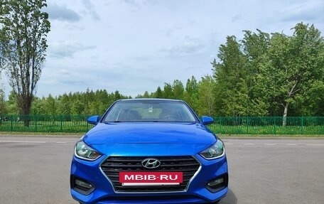 Hyundai Solaris II рестайлинг, 2017 год, 998 000 рублей, 2 фотография
