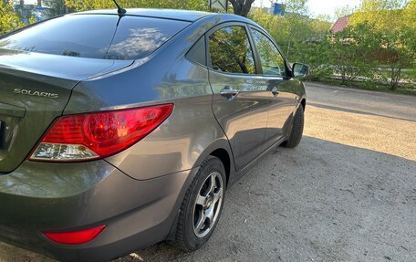 Hyundai Solaris II рестайлинг, 2011 год, 650 000 рублей, 5 фотография