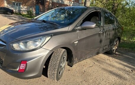 Hyundai Solaris II рестайлинг, 2011 год, 650 000 рублей, 3 фотография
