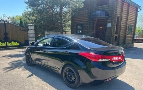 Hyundai Elantra V, 2013 год, 530 000 рублей, 2 фотография