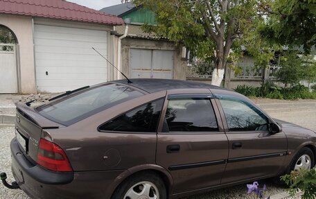 Opel Vectra B рестайлинг, 1997 год, 335 000 рублей, 2 фотография