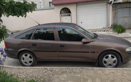 Opel Vectra B рестайлинг, 1997 год, 335 000 рублей, 3 фотография