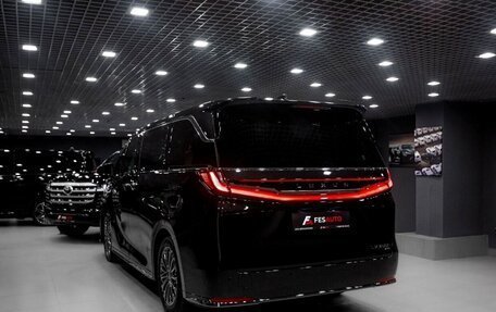Lexus LM, 2024 год, 15 990 000 рублей, 3 фотография