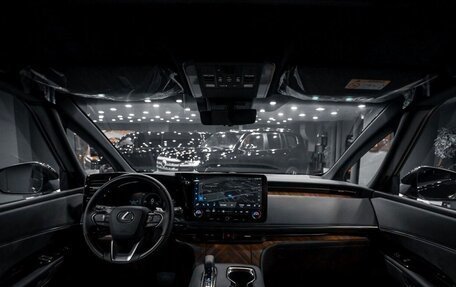 Lexus LM, 2024 год, 15 990 000 рублей, 10 фотография