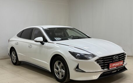Hyundai Sonata VIII, 2019 год, 2 240 000 рублей, 3 фотография