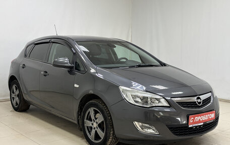 Opel Astra J, 2011 год, 580 000 рублей, 3 фотография