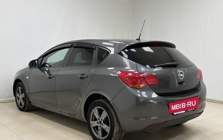 Opel Astra J, 2011 год, 580 000 рублей, 6 фотография