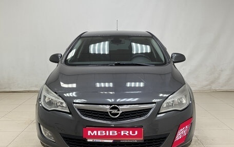 Opel Astra J, 2011 год, 580 000 рублей, 2 фотография