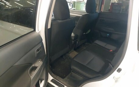 Mitsubishi Outlander III рестайлинг 3, 2018 год, 1 697 000 рублей, 7 фотография