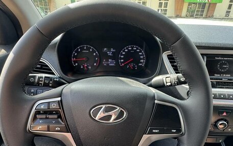 Hyundai Solaris II рестайлинг, 2021 год, 1 519 000 рублей, 8 фотография