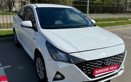 Hyundai Solaris II рестайлинг, 2021 год, 1 519 000 рублей, 7 фотография