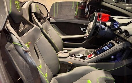 Lamborghini Huracán, 2020 год, 31 000 000 рублей, 13 фотография