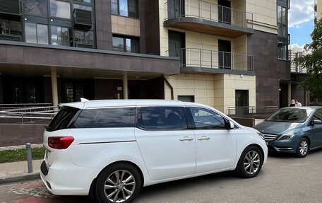 KIA Carnival III, 2019 год, 3 450 000 рублей, 4 фотография