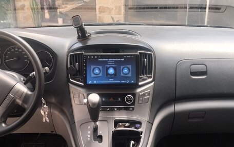 Hyundai Grand Starex Grand Starex I рестайлинг 2, 2020 год, 3 850 000 рублей, 11 фотография