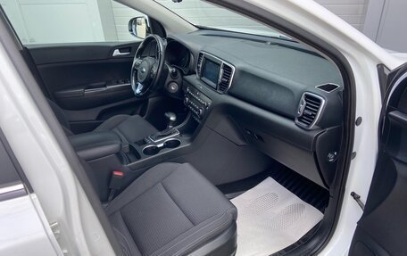 KIA Sportage IV рестайлинг, 2018 год, 2 100 000 рублей, 8 фотография