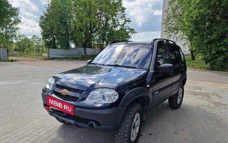 Chevrolet Niva I рестайлинг, 2013 год, 760 000 рублей, 2 фотография