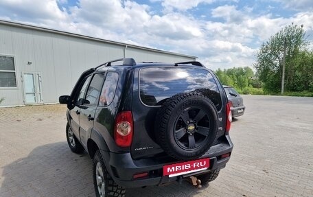 Chevrolet Niva I рестайлинг, 2013 год, 760 000 рублей, 4 фотография