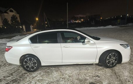 Honda Accord IX рестайлинг, 2013 год, 1 800 000 рублей, 2 фотография