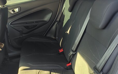 Ford Fiesta, 2016 год, 900 000 рублей, 4 фотография