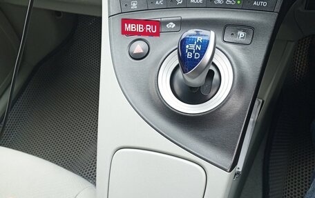 Toyota Prius, 2011 год, 990 000 рублей, 20 фотография