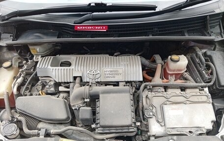 Toyota Prius, 2011 год, 990 000 рублей, 23 фотография