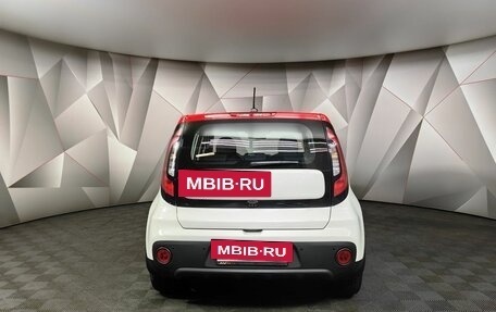 KIA Soul II рестайлинг, 2018 год, 1 635 000 рублей, 8 фотография