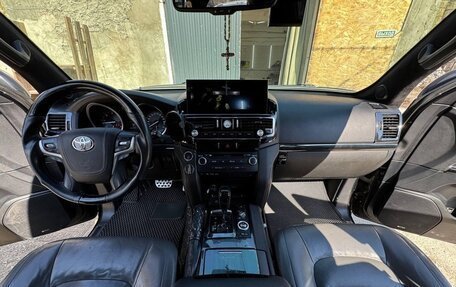 Toyota Land Cruiser 200, 2010 год, 3 400 000 рублей, 5 фотография