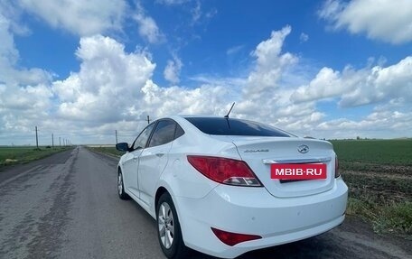Hyundai Solaris II рестайлинг, 2016 год, 950 000 рублей, 2 фотография