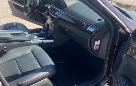 Mercedes-Benz E-Класс, 2010 год, 1 300 000 рублей, 11 фотография