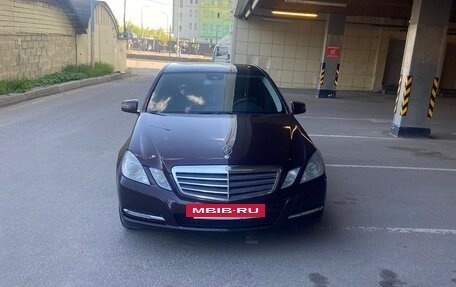 Mercedes-Benz E-Класс, 2010 год, 1 300 000 рублей, 17 фотография