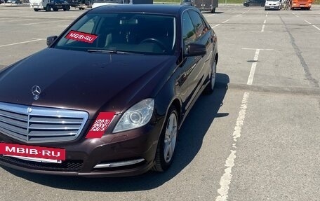 Mercedes-Benz E-Класс, 2010 год, 1 300 000 рублей, 10 фотография