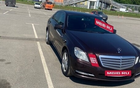 Mercedes-Benz E-Класс, 2010 год, 1 300 000 рублей, 8 фотография