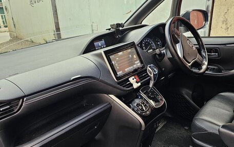 Toyota Esquire I, 2015 год, 2 200 000 рублей, 8 фотография