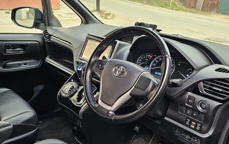 Toyota Esquire I, 2015 год, 2 200 000 рублей, 12 фотография