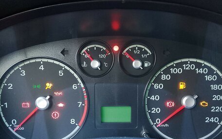 Ford Focus II рестайлинг, 2005 год, 420 000 рублей, 27 фотография