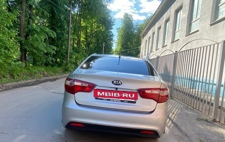KIA Rio III рестайлинг, 2013 год, 650 000 рублей, 2 фотография