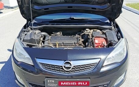 Opel Astra J, 2011 год, 760 000 рублей, 11 фотография