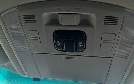 Toyota Vellfire I, 2012 год, 2 550 000 рублей, 9 фотография