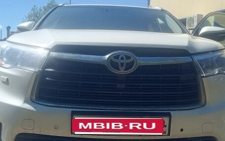 Toyota Highlander III, 2015 год, 2 300 000 рублей, 9 фотография