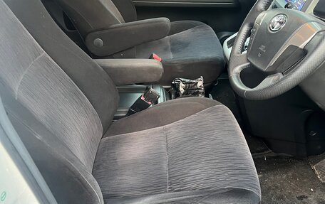 Toyota Vellfire I, 2012 год, 2 550 000 рублей, 11 фотография