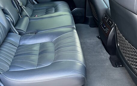 Toyota Land Cruiser 200, 2019 год, 8 000 000 рублей, 4 фотография