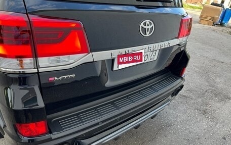 Toyota Land Cruiser 200, 2019 год, 8 000 000 рублей, 6 фотография