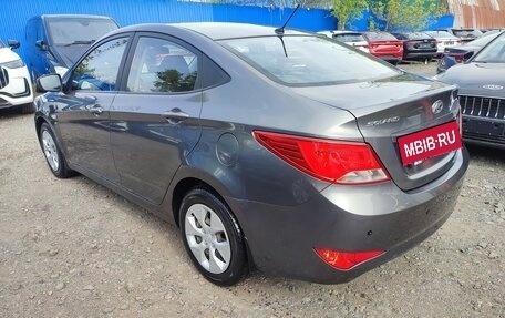 Hyundai Solaris II рестайлинг, 2015 год, 920 000 рублей, 4 фотография