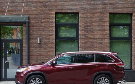 Toyota Highlander III, 2014 год, 2 800 000 рублей, 4 фотография