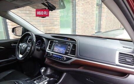 Toyota Highlander III, 2014 год, 2 800 000 рублей, 34 фотография