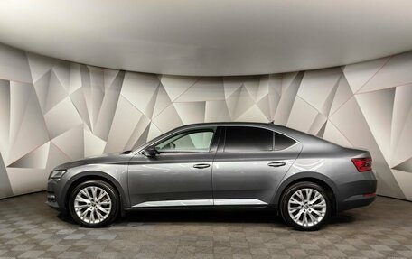 Skoda Superb III рестайлинг, 2022 год, 3 100 000 рублей, 5 фотография