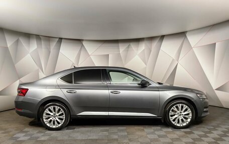 Skoda Superb III рестайлинг, 2022 год, 3 100 000 рублей, 6 фотография