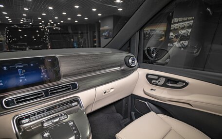 Mercedes-Benz V-Класс, 2024 год, 15 490 000 рублей, 19 фотография